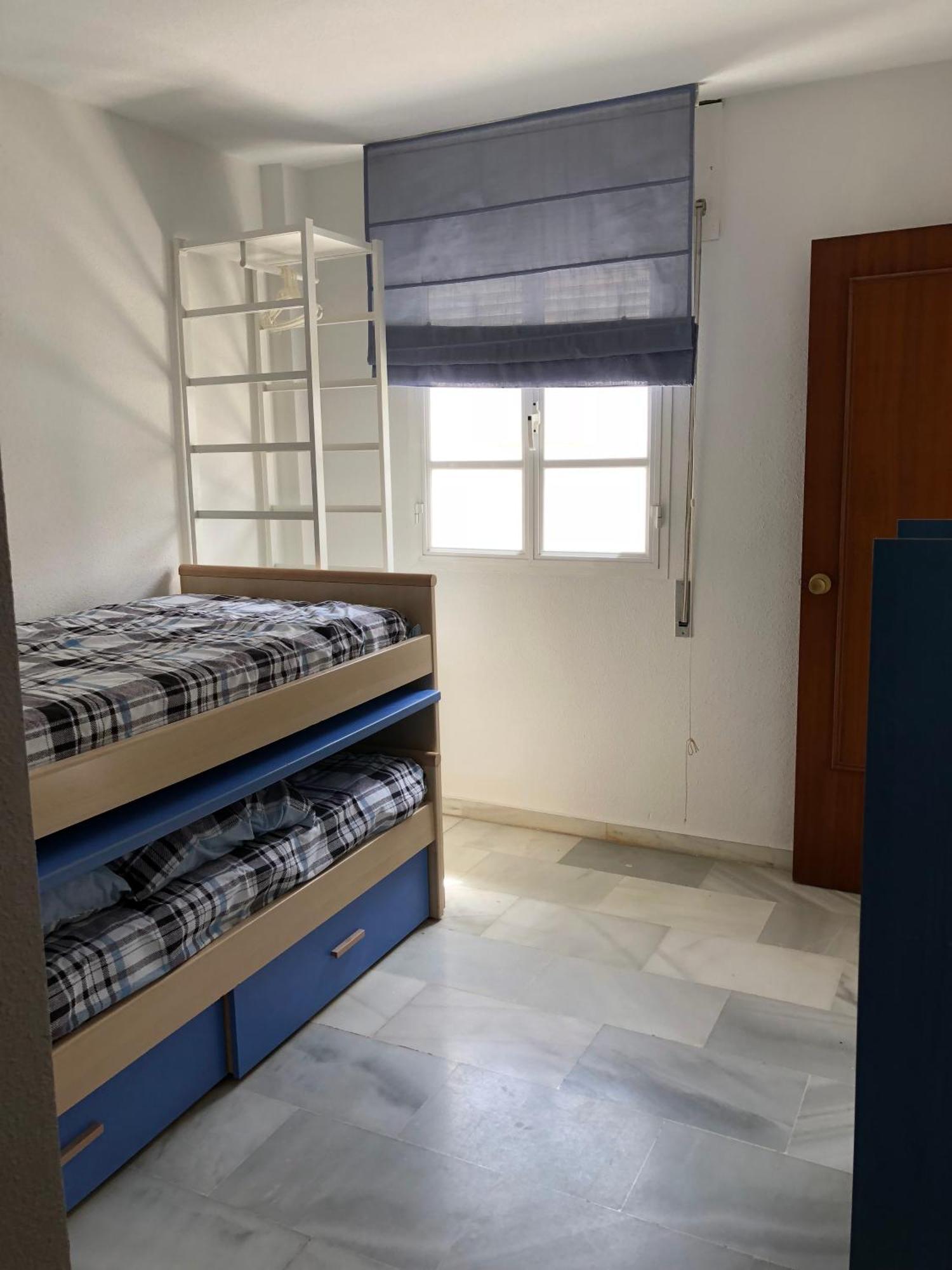 El Cortijuelo. Magnificent Triplex Terraced House With Rooftop Of 18M2, Overlooking The Sea. Parking Torremolinos Eksteriør bilde