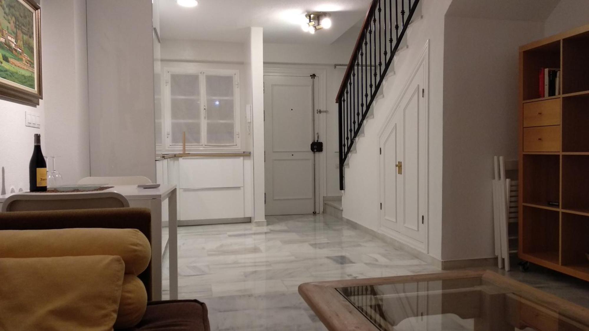 El Cortijuelo. Magnificent Triplex Terraced House With Rooftop Of 18M2, Overlooking The Sea. Parking Torremolinos Eksteriør bilde