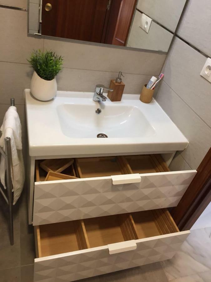El Cortijuelo. Magnificent Triplex Terraced House With Rooftop Of 18M2, Overlooking The Sea. Parking Torremolinos Eksteriør bilde