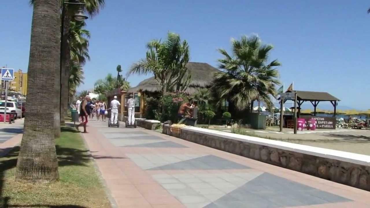 El Cortijuelo. Magnificent Triplex Terraced House With Rooftop Of 18M2, Overlooking The Sea. Parking Torremolinos Eksteriør bilde